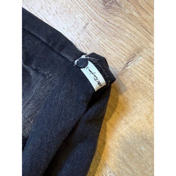 One Teaspoon Mid Waist Bandit Twisted Cuff Black Distressed Denim Shorts Size 28 - Picture 8 of 8